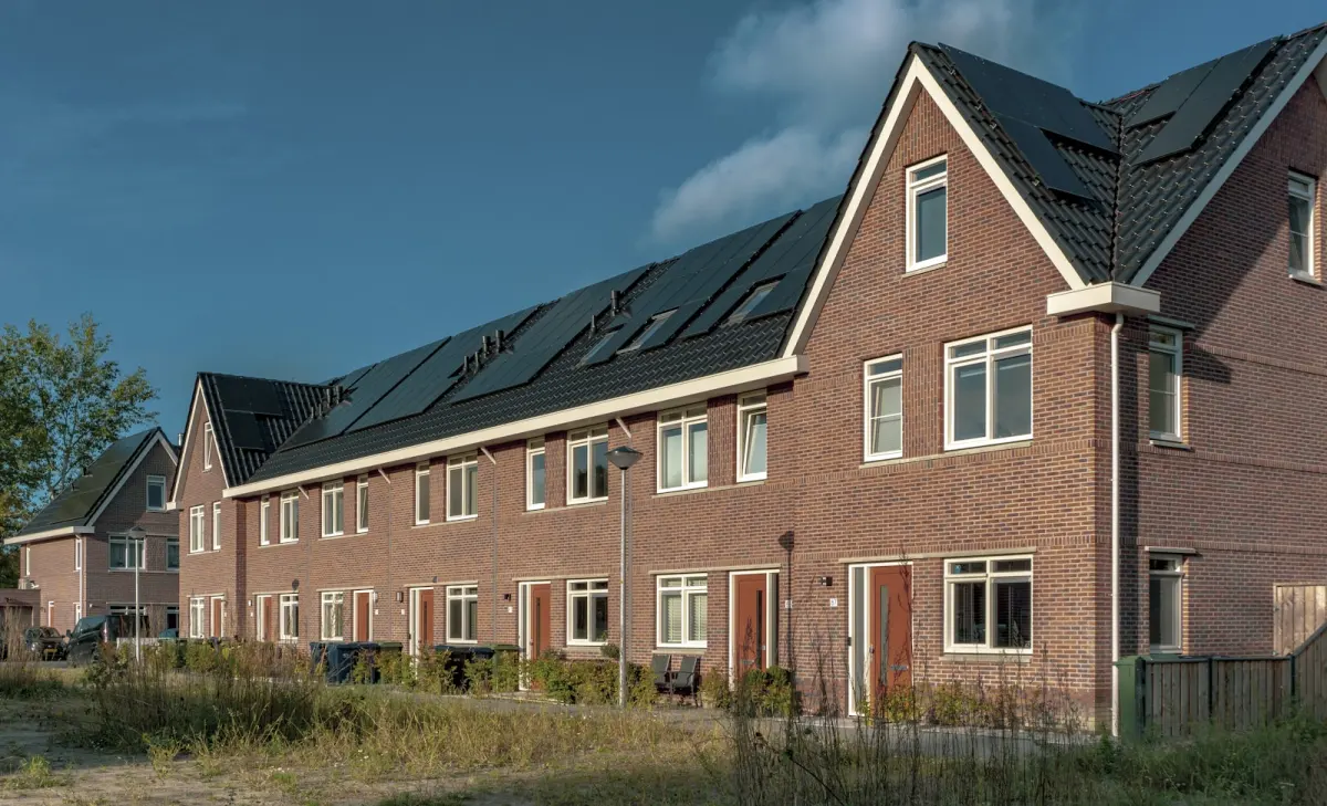 Zonnepanelen nulaansluiting saldering 2027: gevolgen &